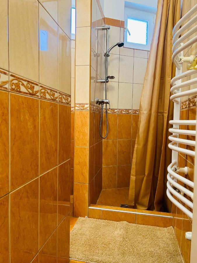 Eros Apartman Хайдусобосло Экстерьер фото