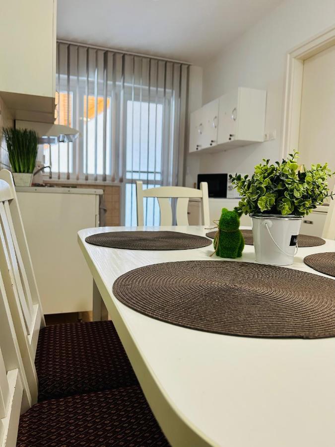 Eros Apartman Хайдусобосло Экстерьер фото